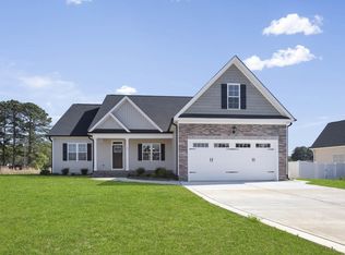 17 Tarheel Landing Dr, Benson, NC 27504
