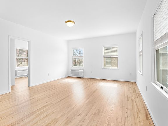 2nd image of 35 Emerson Plz W #2S