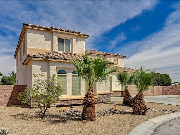 3rd image of 6330 Bellisima St