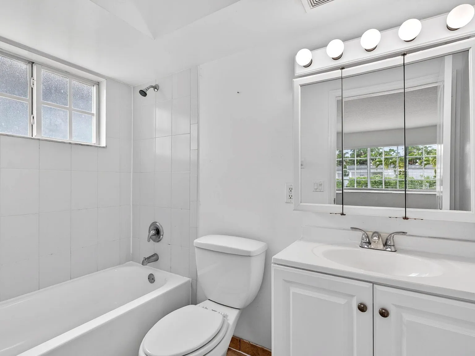 1 bed, $1,650 — Photo 3