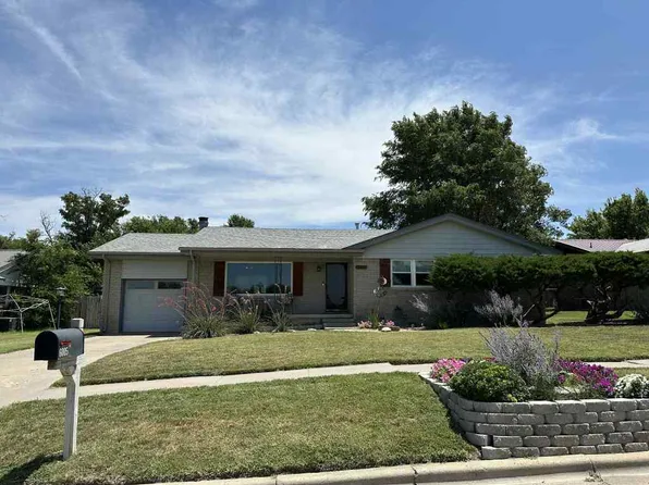 6005 Sunset Dr, Guymon, OK 73942