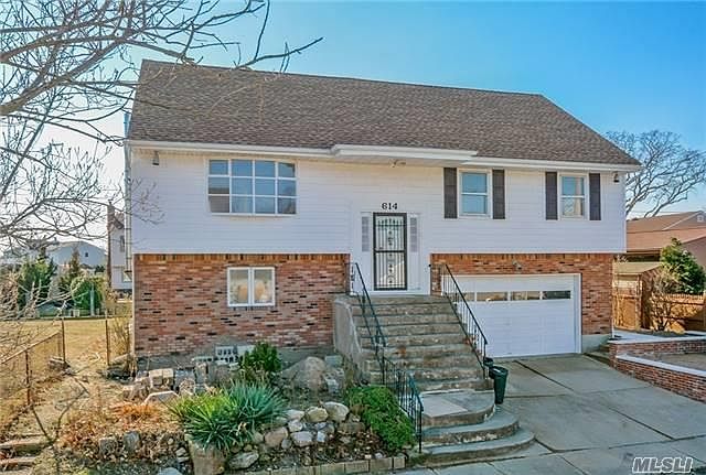1st image of 614 Stanton Pl