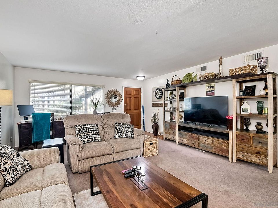 1st image of 425 S Fig St #10