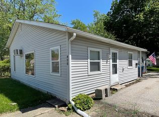 498 S Curtis Ave, Kankakee, IL 60901