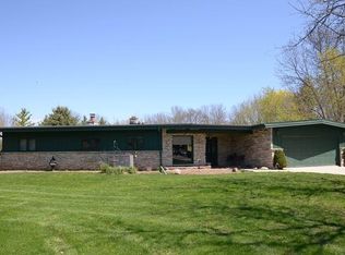5530 Longacre Rd, Sheboygan, WI 53083