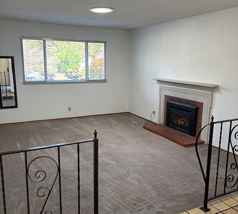 4th image of 940 Kennedy Dr APT B