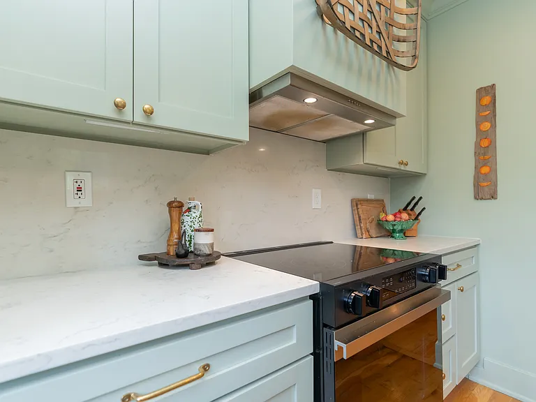 1026 Dartmouth St — Photo 4