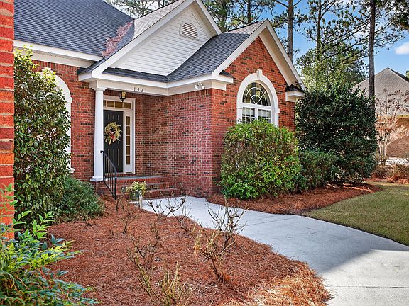 3rd image of 142 Windermere Way