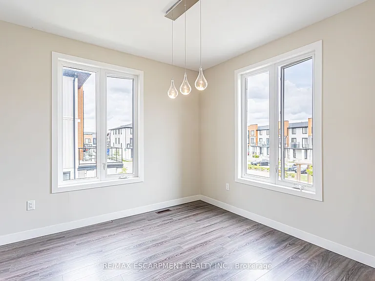 941 Manhattan Way — Photo 12