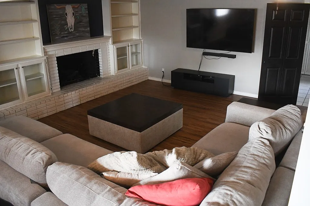 4 bed, 3.0 bath, 2804 sqft, $4,200 — Photo 4