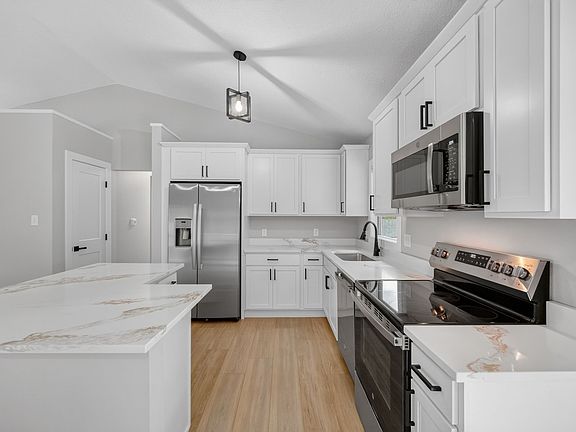 4th image of 8642 Sunny Hill Dr