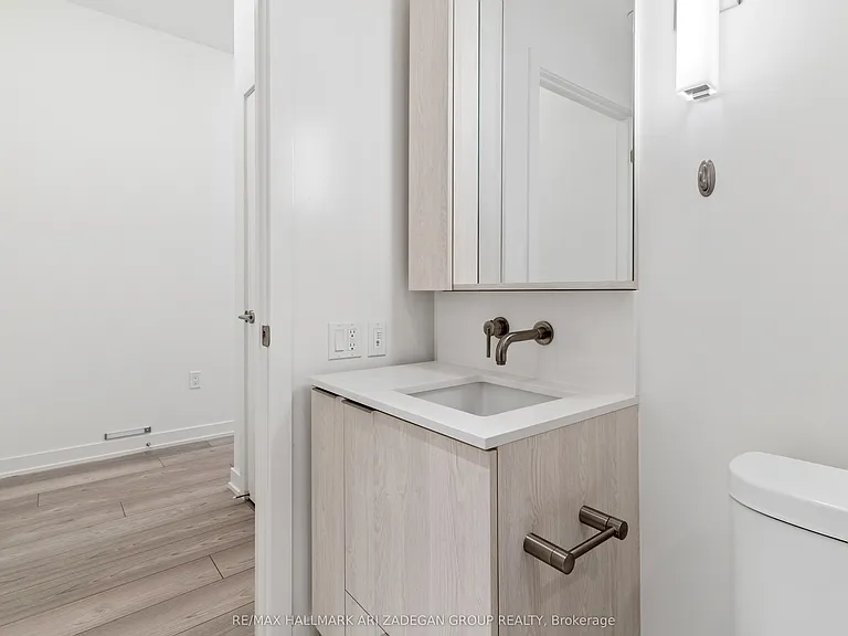 120 Broadway Ave #716N — Photo 8