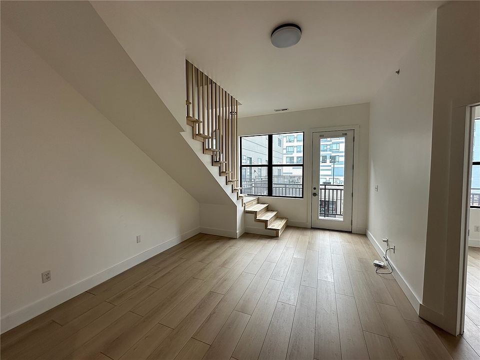 1st image of 400 E Locust St Unit 213