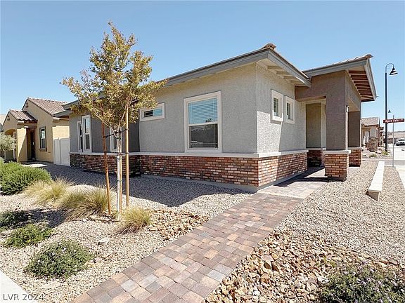 2nd image of 743 Agave Falls St