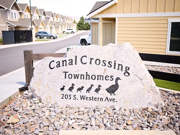 205 S Western Ave #1 — Photo 1