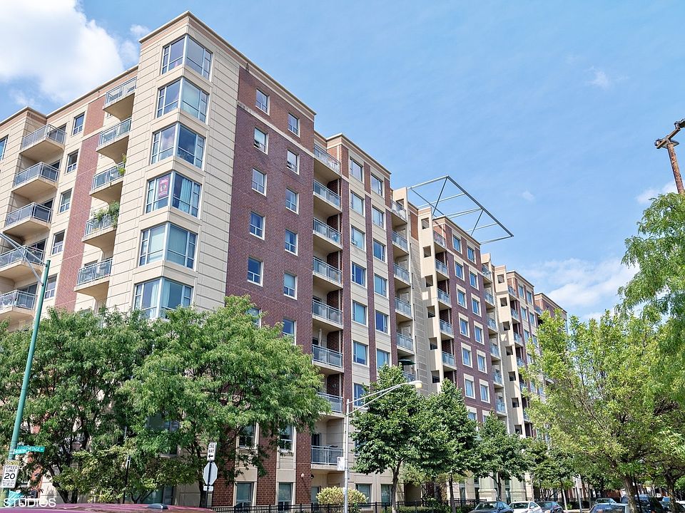 1st image of 100 N Hermitage Ave Unit 315