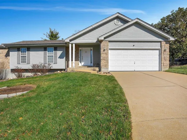 4401 Morning Dove Ct, Saint Louis, MO 63128