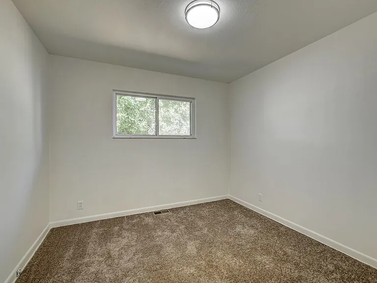 3340 N Glencoe St — Photo 12