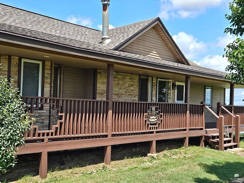 1st image of 2661 Eden Rd