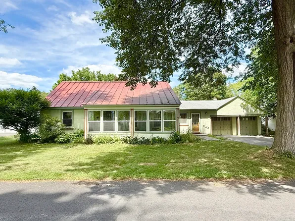 9 Eastern Ave, South Deerfield, MA 01373