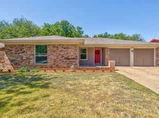 2013 Pebblecreek Dr, Cleburne, TX 76033