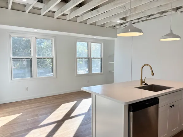 2258 W 10th St Unit 5, Cleveland, OH 44113