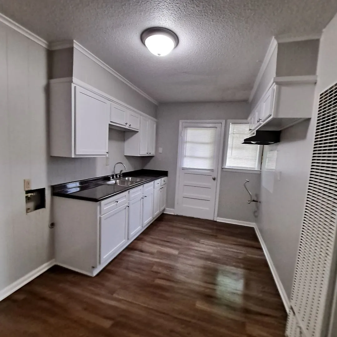 First Full Month Free! Welcome To 2972 Hale Ave! — Photo 4