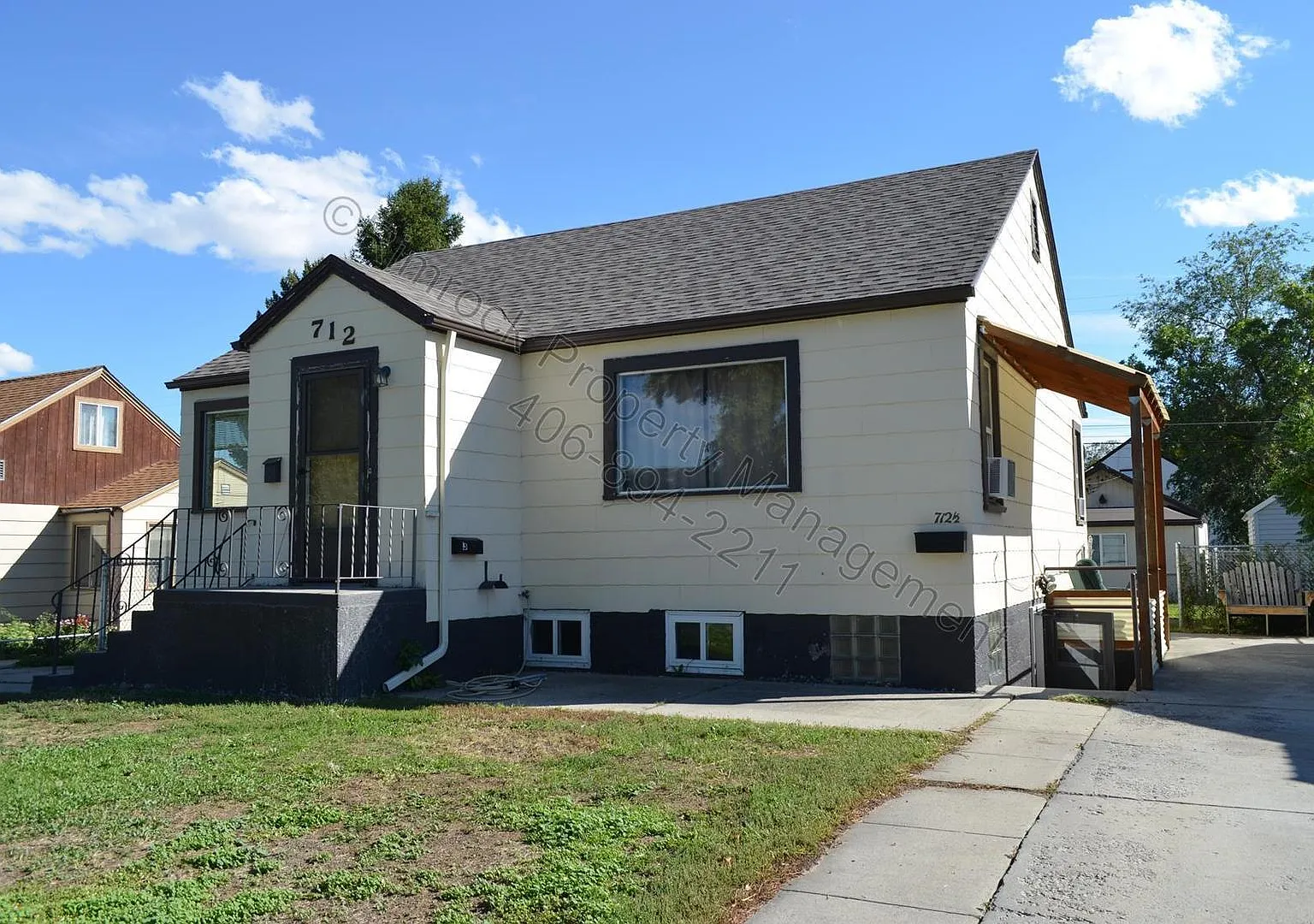 712 Avenue B — Photo 1