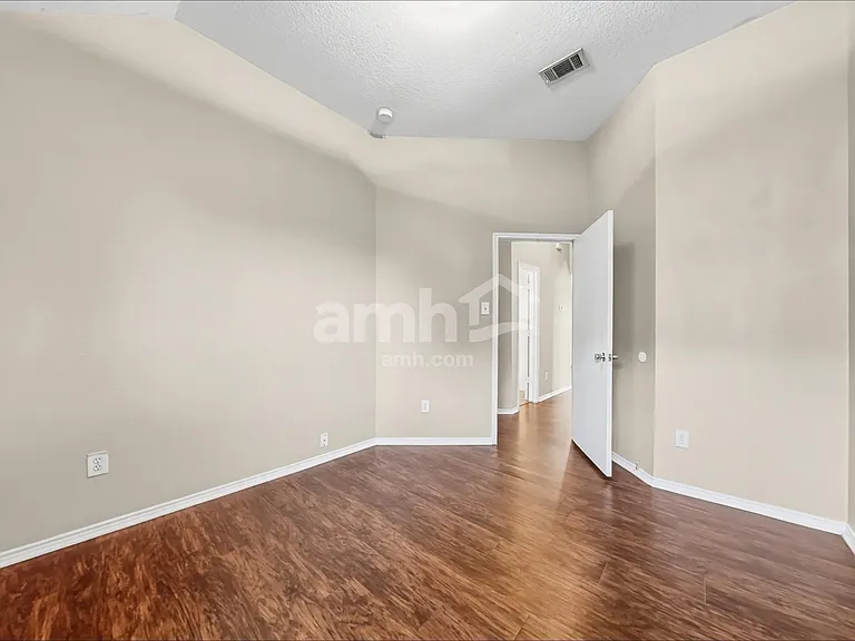 912 Buffalo Springs Dr — Photo 14