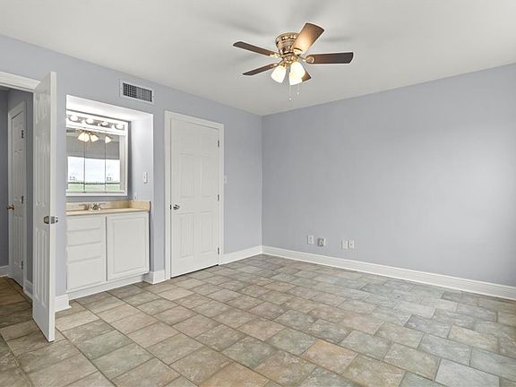 5th image of 596 River Rd