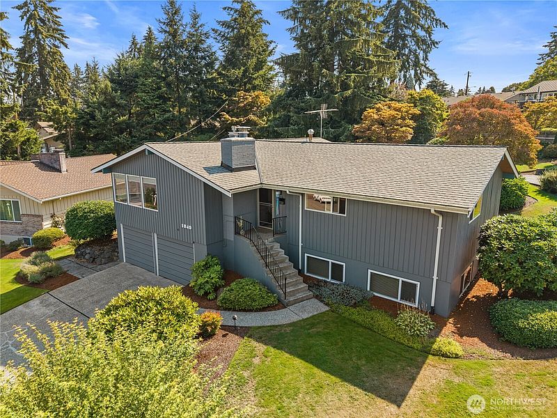 4th image of 1040 Rosewood Lane