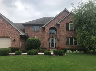 1048 Bristol Dr E, Sycamore, IL 60178