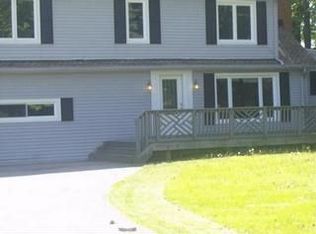 10187 Sperry Rd, Kirtland, OH 44094