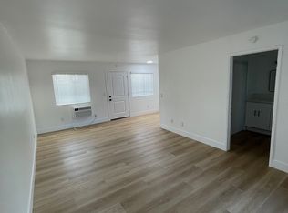 2340 N Grand Ave APT 11, Santa Ana, CA 92705