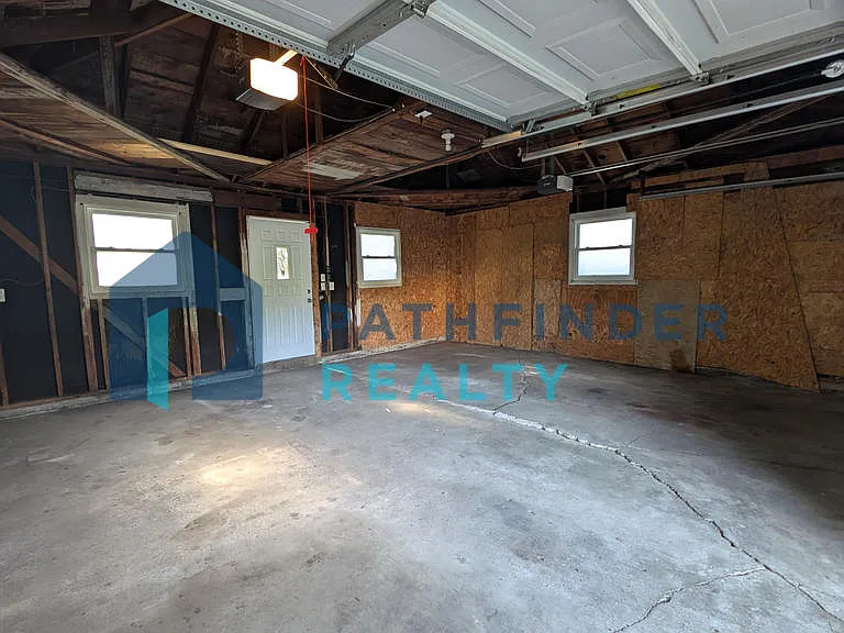 1821 Wabash Ave — Photo 3