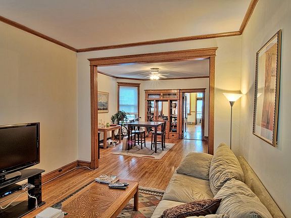 5th image of 1326 W Cornelia Ave APT 3
