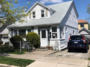 15 E Fenimore St, Valley Stream, NY 11580