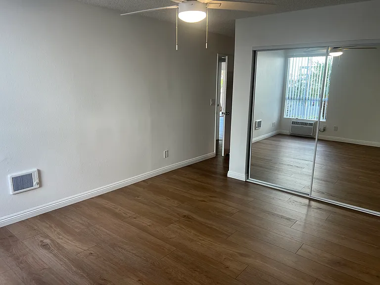 Beachwood Village Apartments — Photo 115