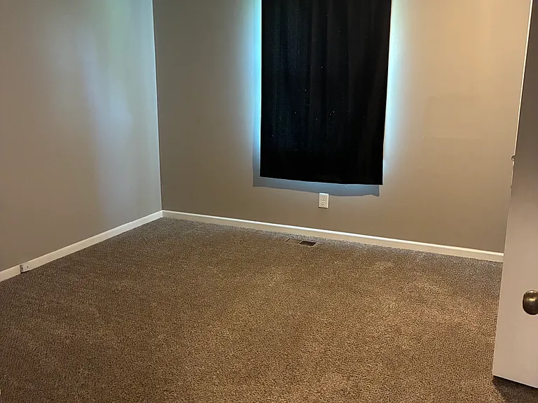 3101 Squire Ln #1/2 — Photo 8
