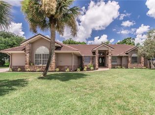 70 Spring Lake Dr, Debary, FL 32713