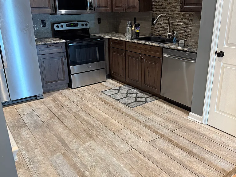 905 Hanna Place Ct — Photo 2
