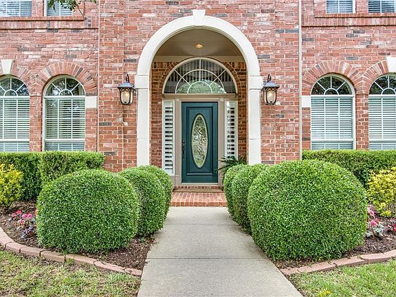 2nd image of 1902 Water Lily Dr