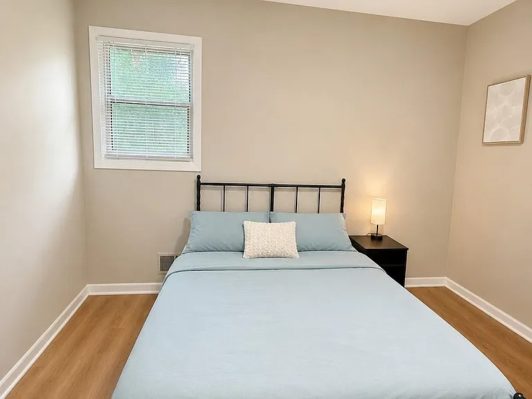 1906 Snapfinger Rd #6 — Photo 8