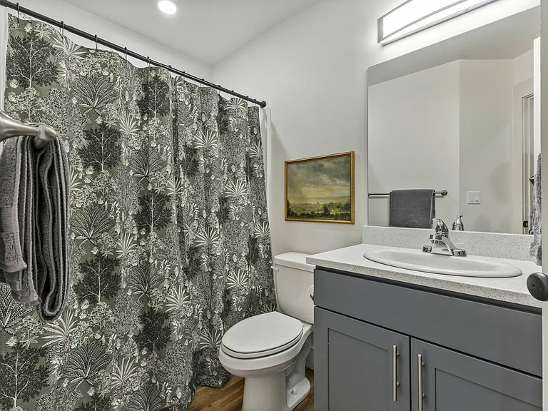 Santiam Canyon Luxury Townhomes — Photo 25