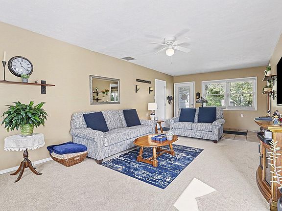 2nd image of 28783 Sarabyn St