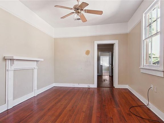 5th image of 2640-42 Jasmine St