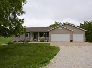 51 Maryln Ln, Hawk Point, MO 63349