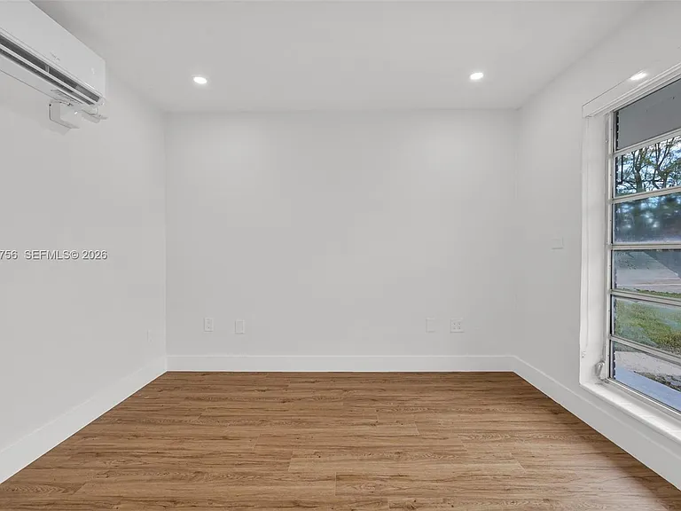 8201 SW 42nd St — Photo 40