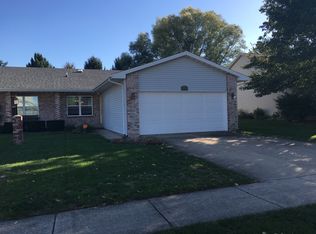 113D W Tomaras Ave, Savoy, IL 61874