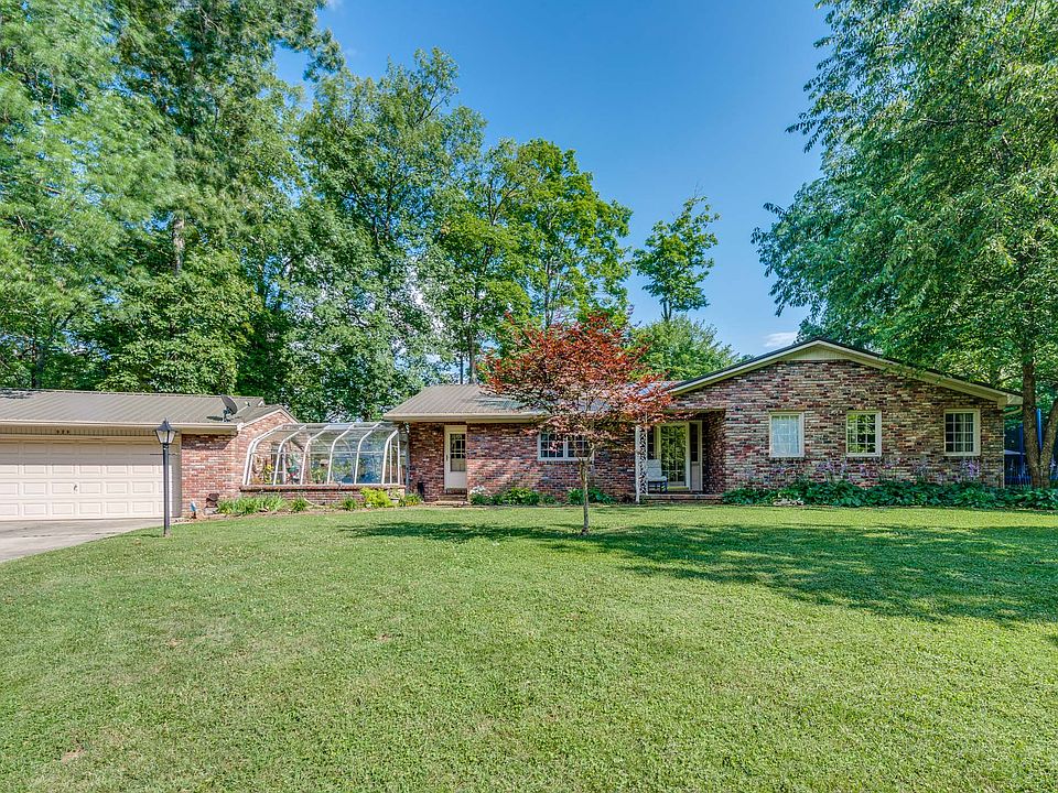 1st image of 929 Indian Mound Dr